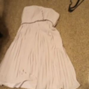 Strapless formal dress